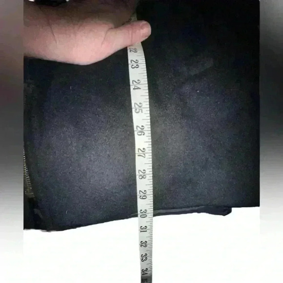 Vintage black Jonathan Michael wool coat. No size. Thinking it’s a 12/14. EUC - Picture 8 of 9